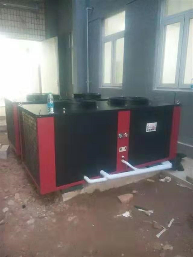 1579573154659036.jpg 北京航天部二院1200C冷水機(jī)組.jpg